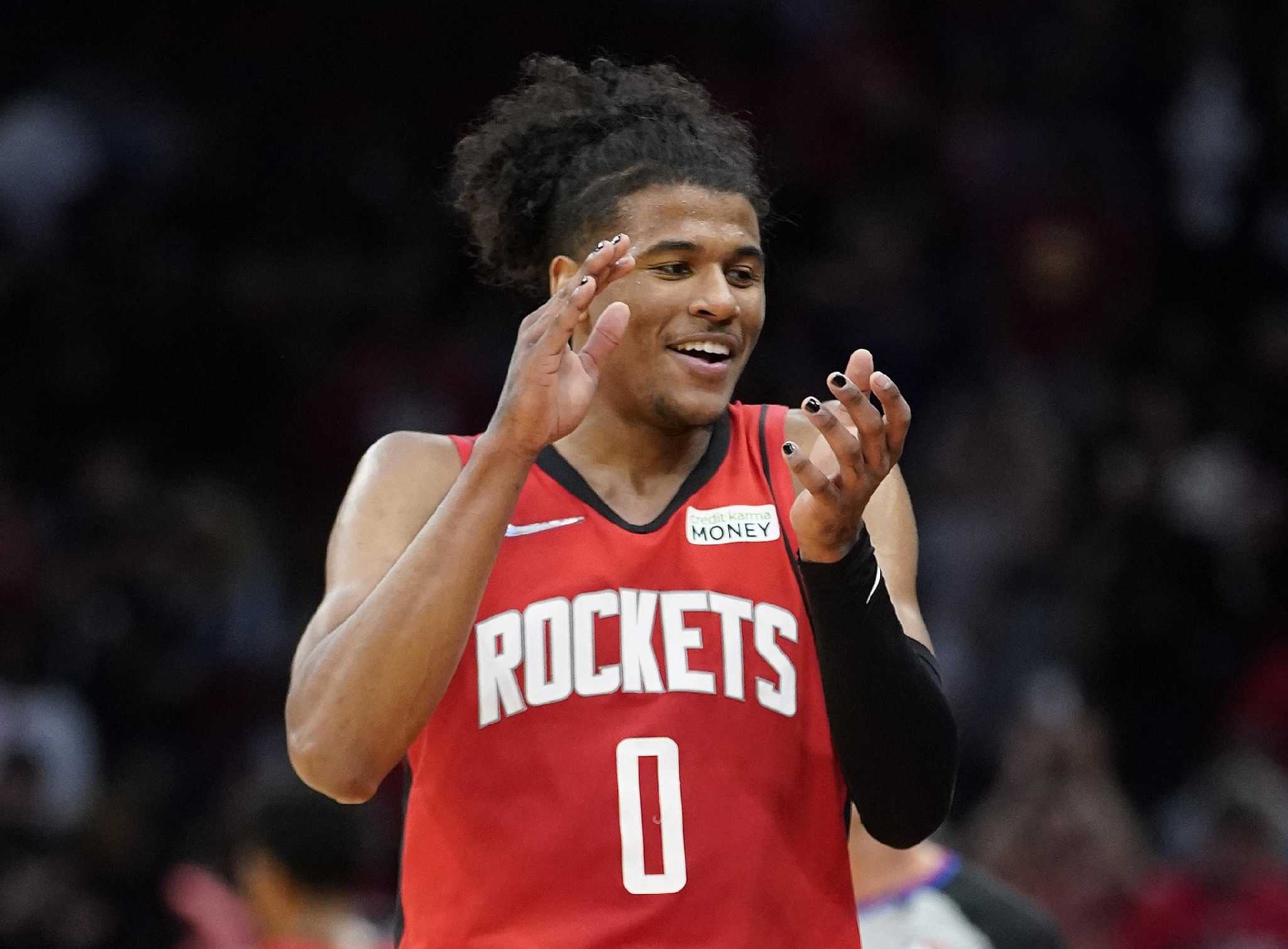 包含哈兰德意外战胜湖人，领先优势明显引爆全场！的词条