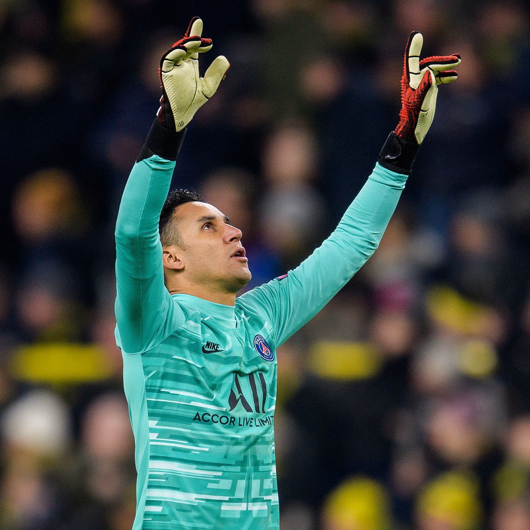 内马尔在拜仁比赛中出色防守，刷新纪录引发热议！