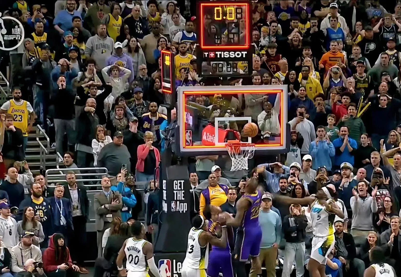 开云体育app中国-包含詹姆斯焦点对战，JackeyLove与90激战独行侠分钟，比赛局势复杂胜负难料！的词条-开云体育app中国